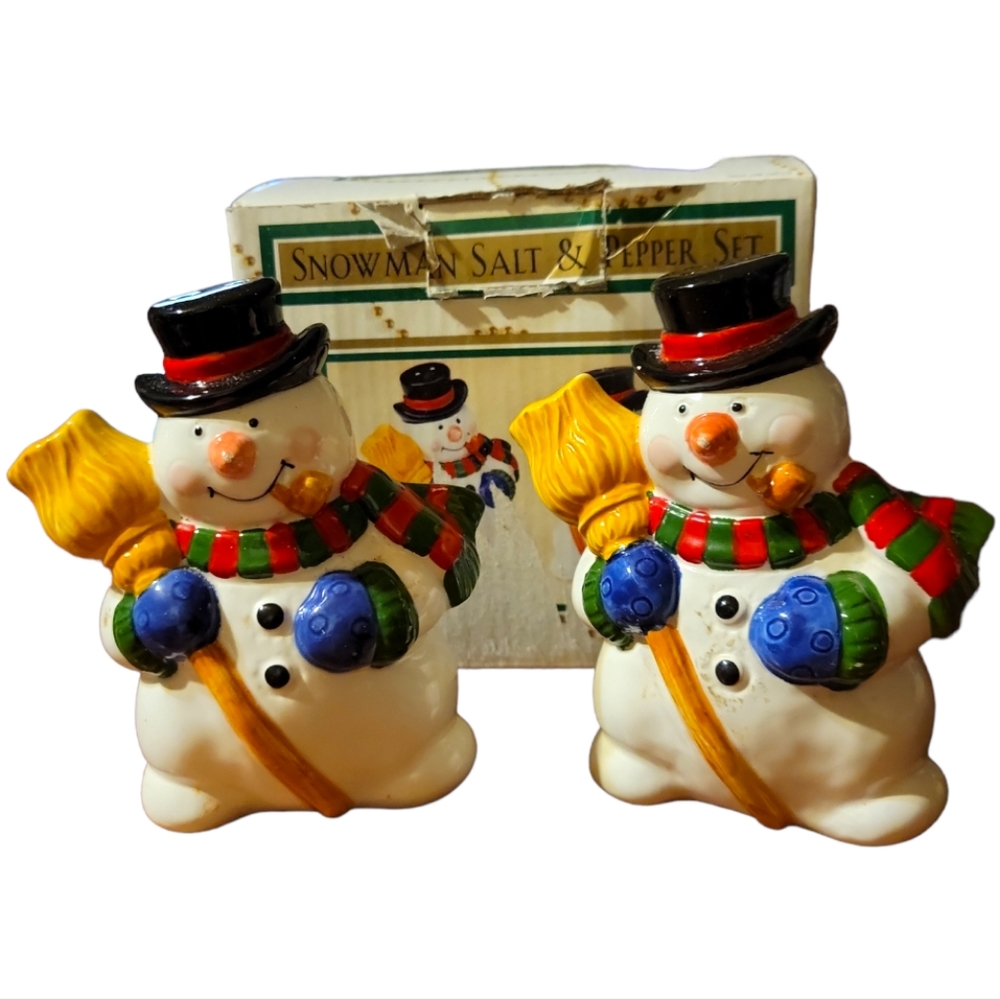 Vtg 97 Salt Pepper Shakers Ceramic Earthenware DHC Snowman Christmas